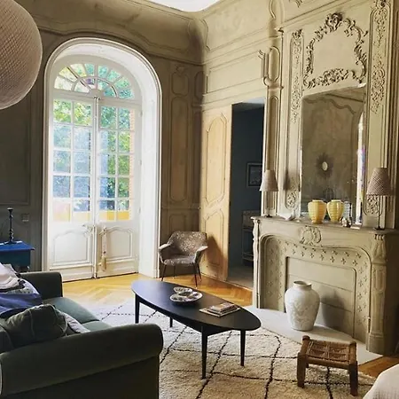 Nuit Au Chateau