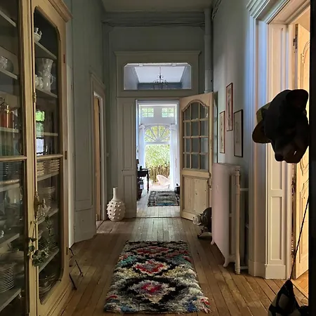 Bed and Breakfast Nuit Au Chateau Λυών
